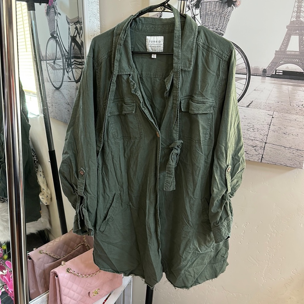 Button Over shirt